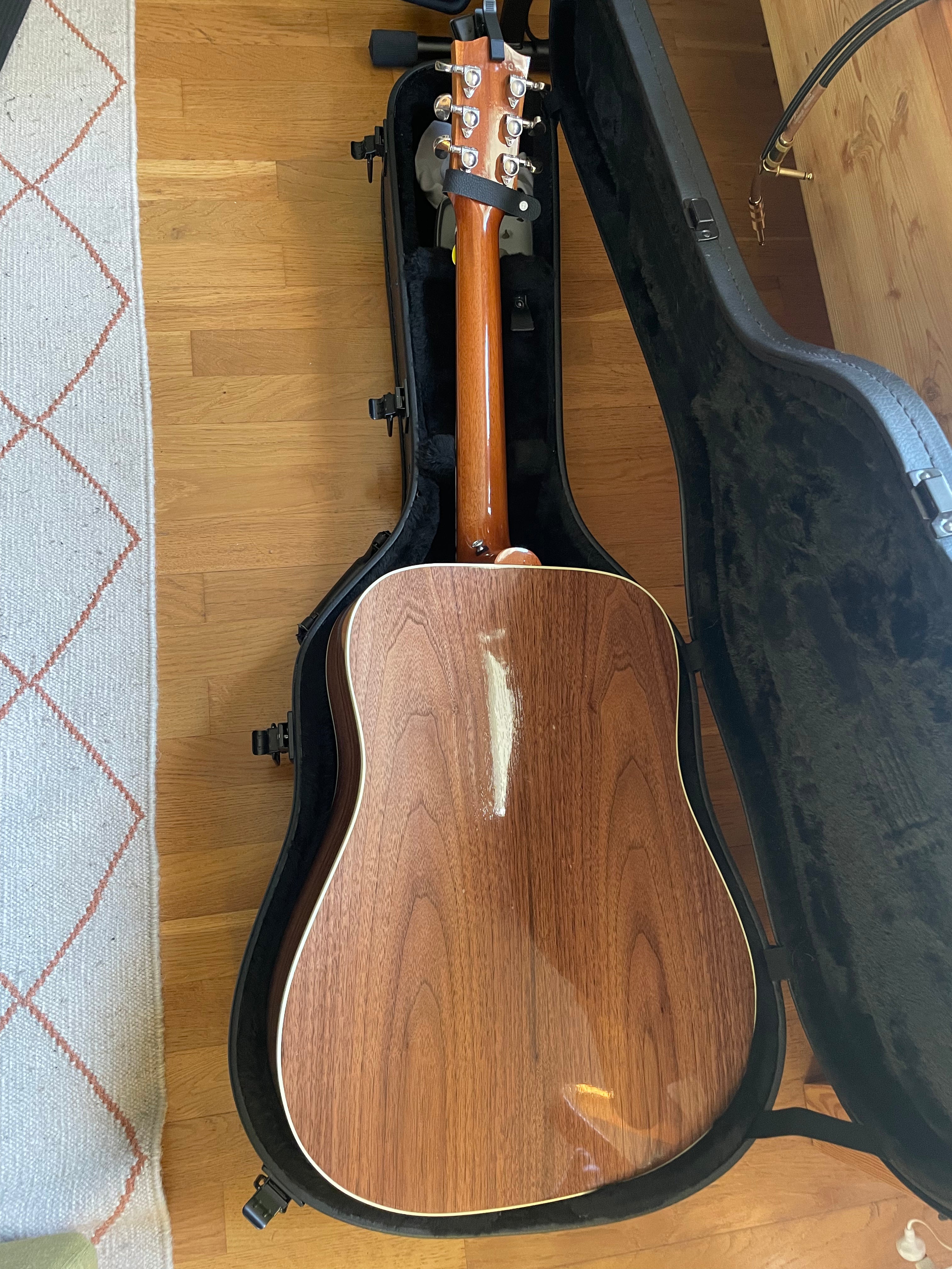 Gibson Hummingbird Studio Walnut 2021