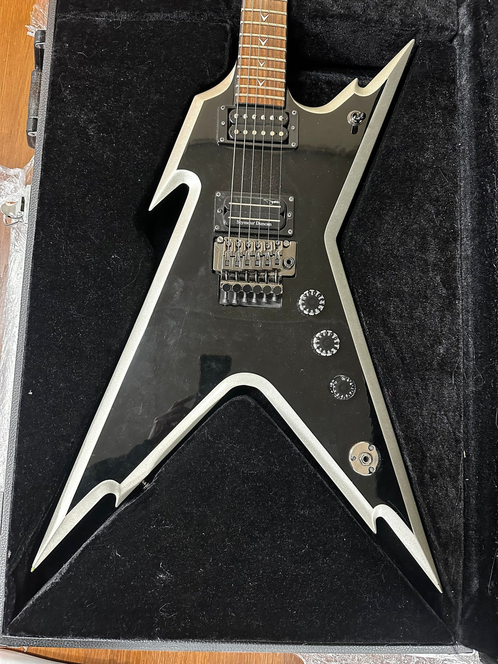 Dean Razorback Mexico Dean Dime Razorback Two Tone 255 2007 – Tonefest Guitar Gallery