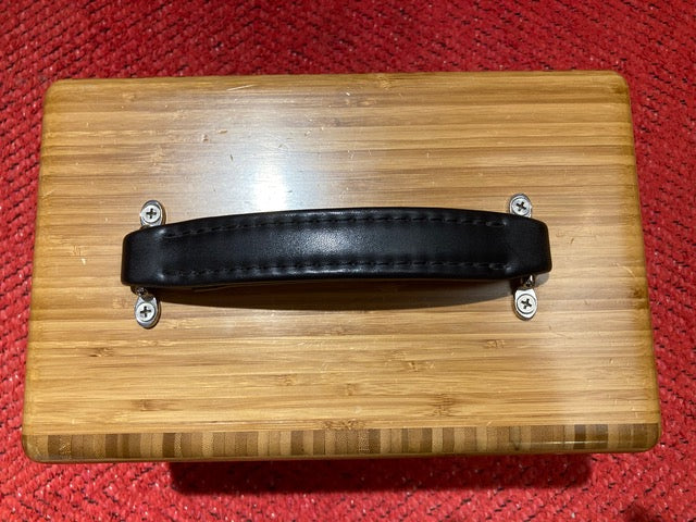 Jule Monique Bamboo with flight case
