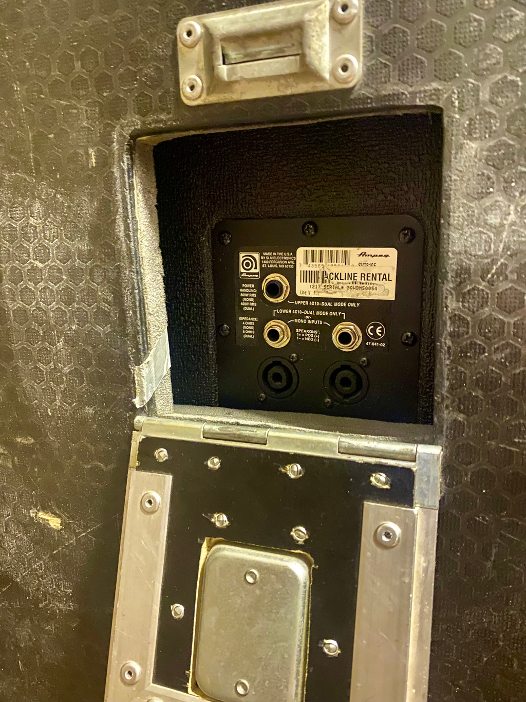 Ampeg SVT VR 300W All Tube Vintage Reissue + 8x10"