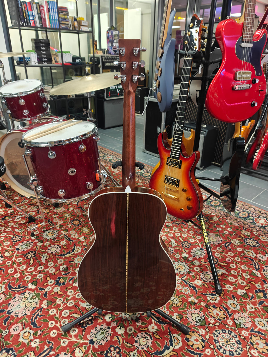 Martin 000-28 2013 w/ K&K Pure Mini