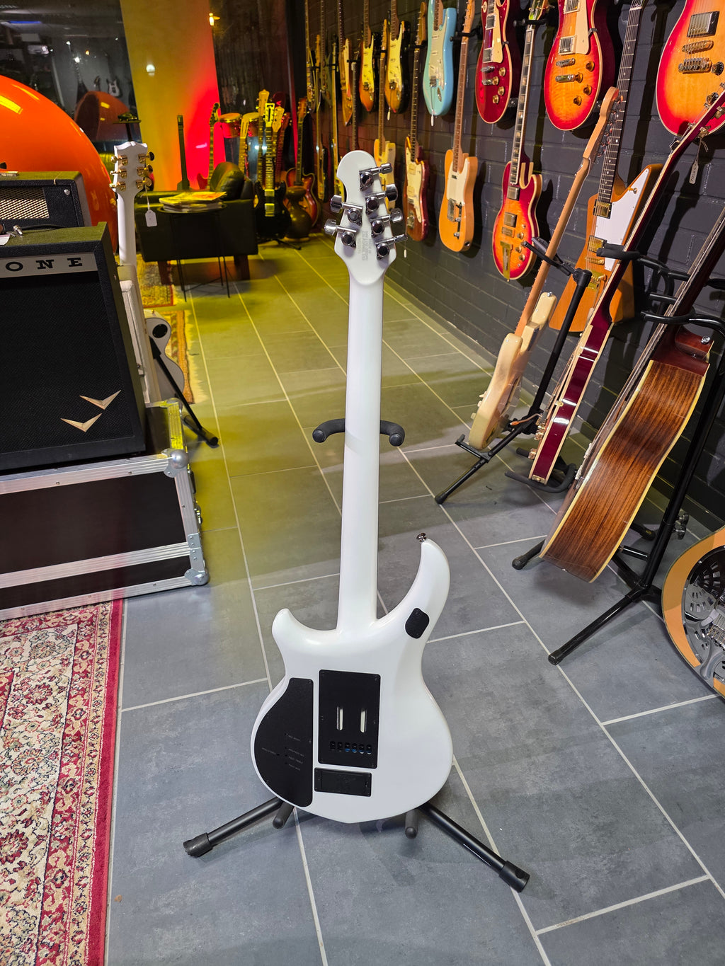 Music Man John Petrucci Majesty 6 Glacial Frost