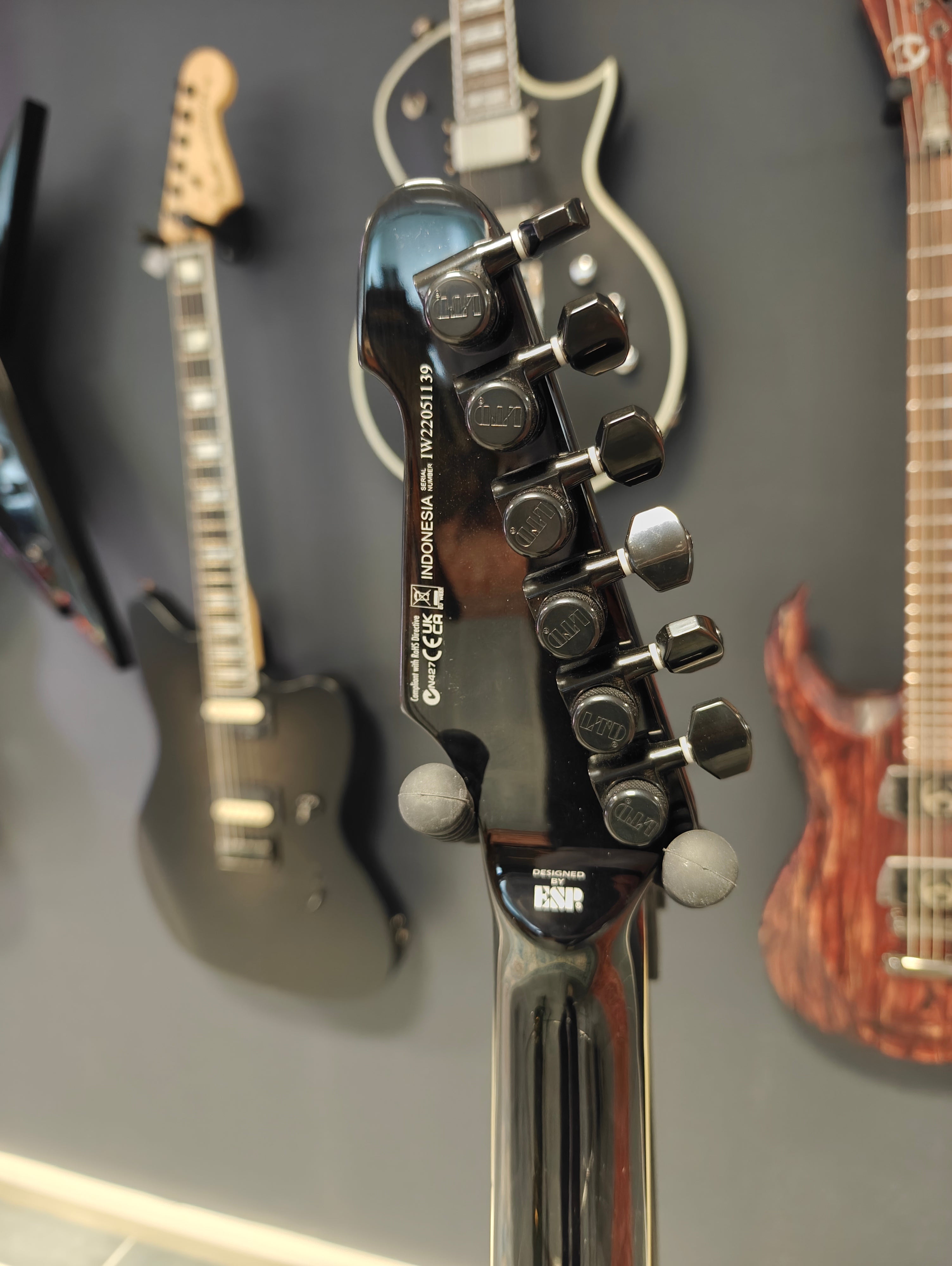 ESP LTD Phoenix-1000QM See Thru Black Sunburst Lefty