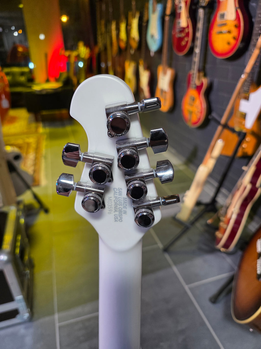 Music Man John Petrucci Majesty 6 Glacial Frost