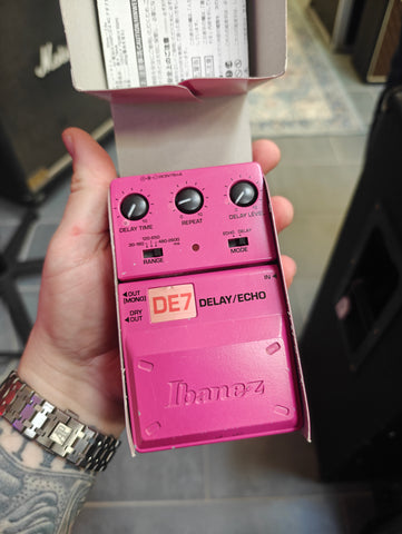 Ibanez DE7 Delay/Echo rare pink version