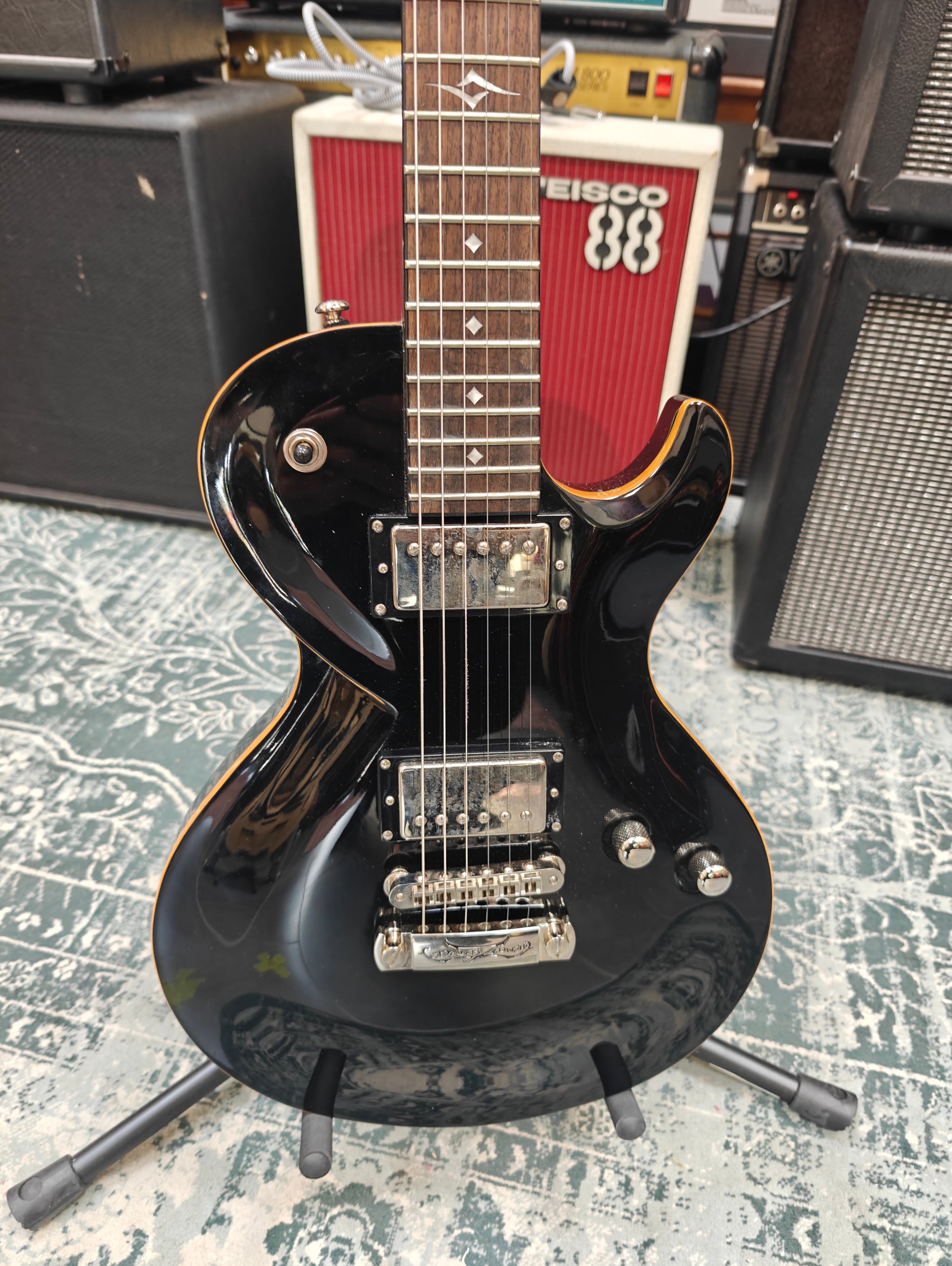 DBZ Bolero ST Black – Tonefest Guitar Gallery
