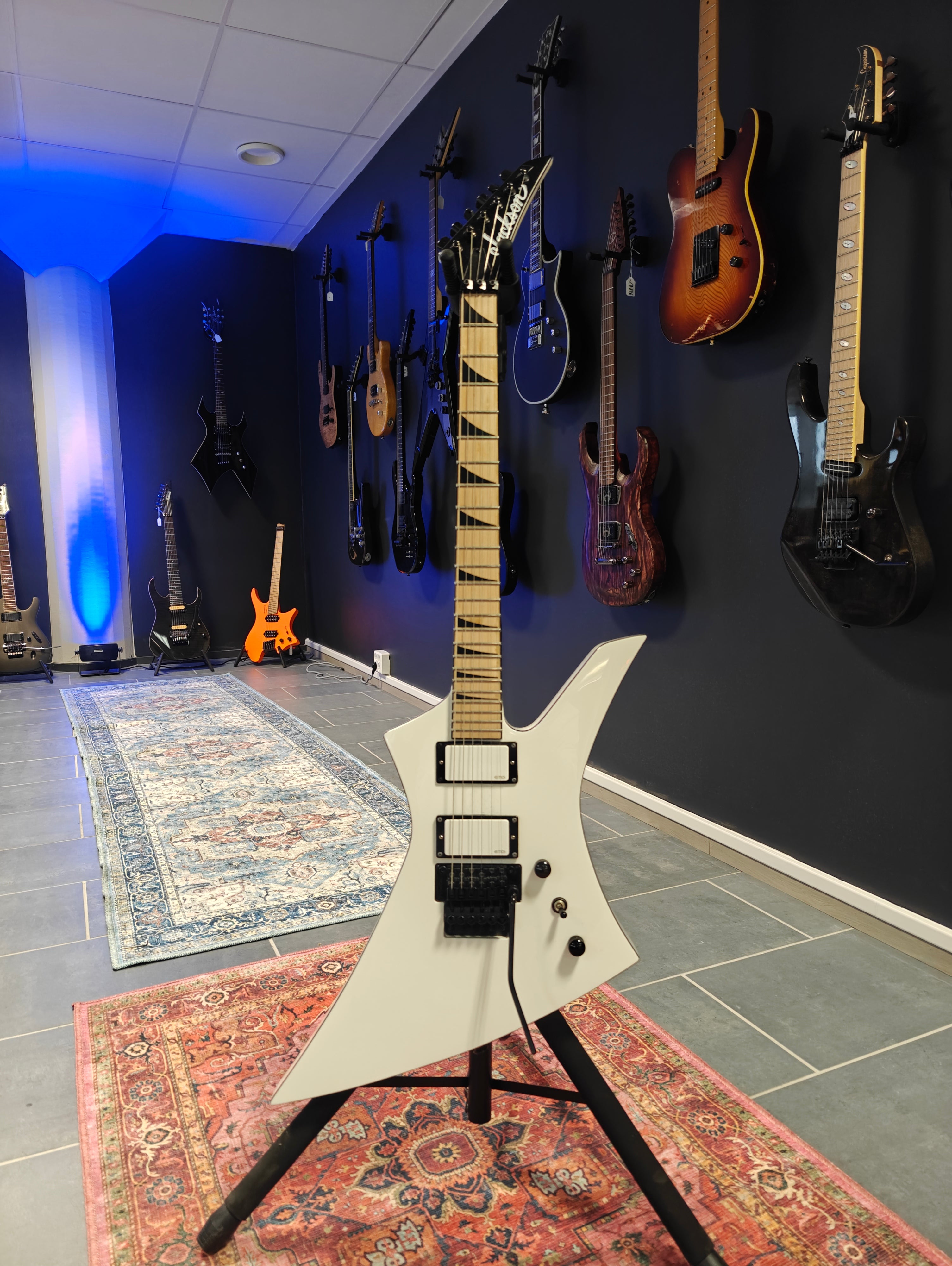 Jackson X Series Kelly KEXM Snow White
