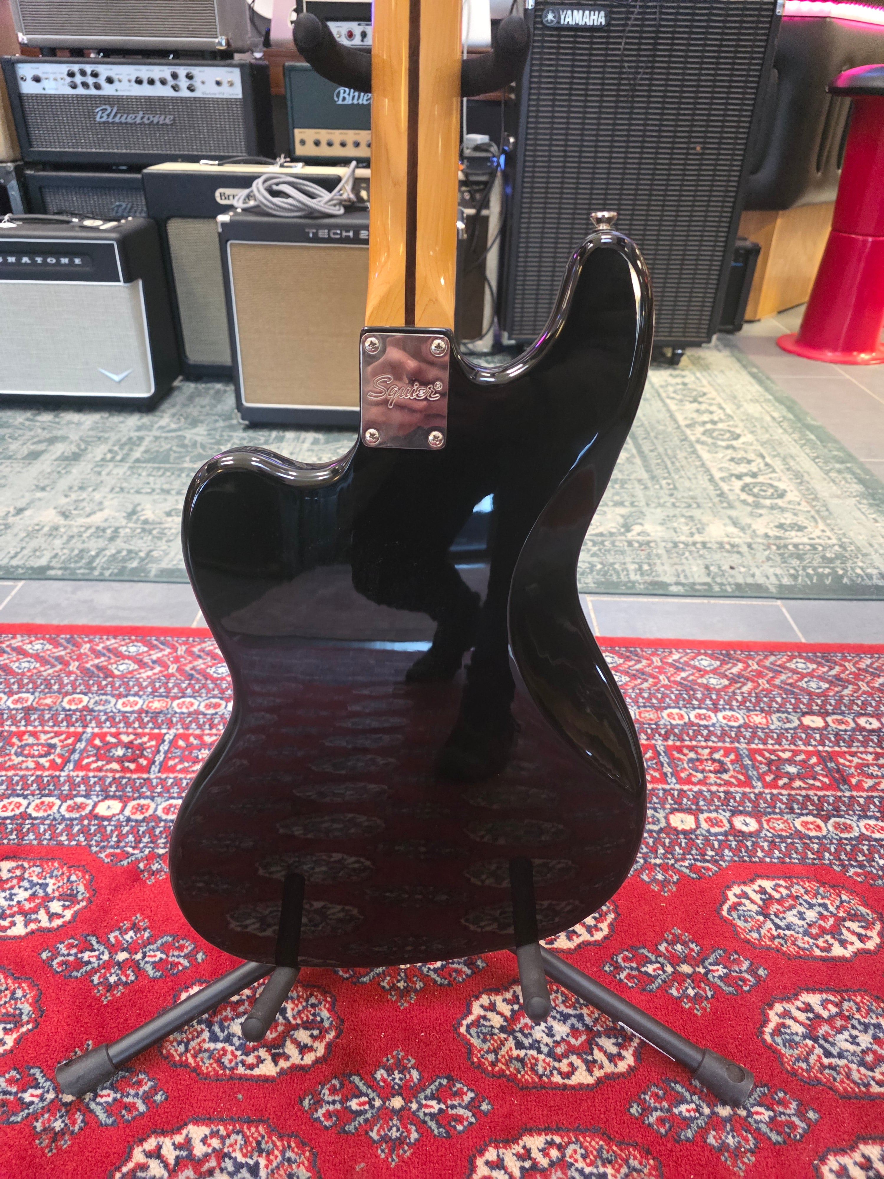 Squier Classic Vibe Bass VI Black