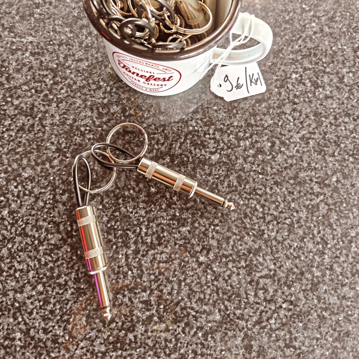 Plug Keychain Plug & Key™ -keychain – Tonefest Guitar Gallery