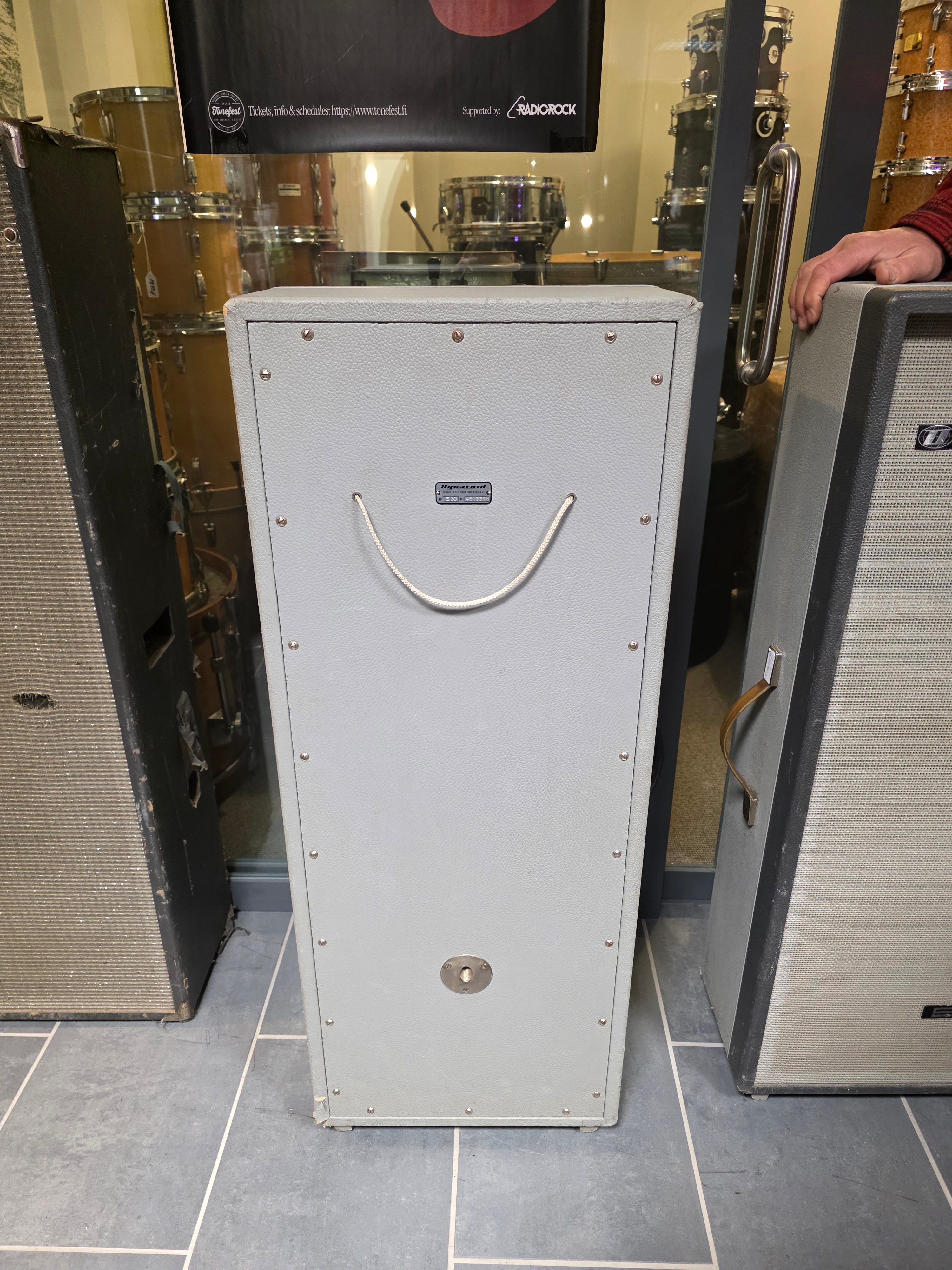 Dynacord Eminent II y Echocord Mini con dos gabinetes S30