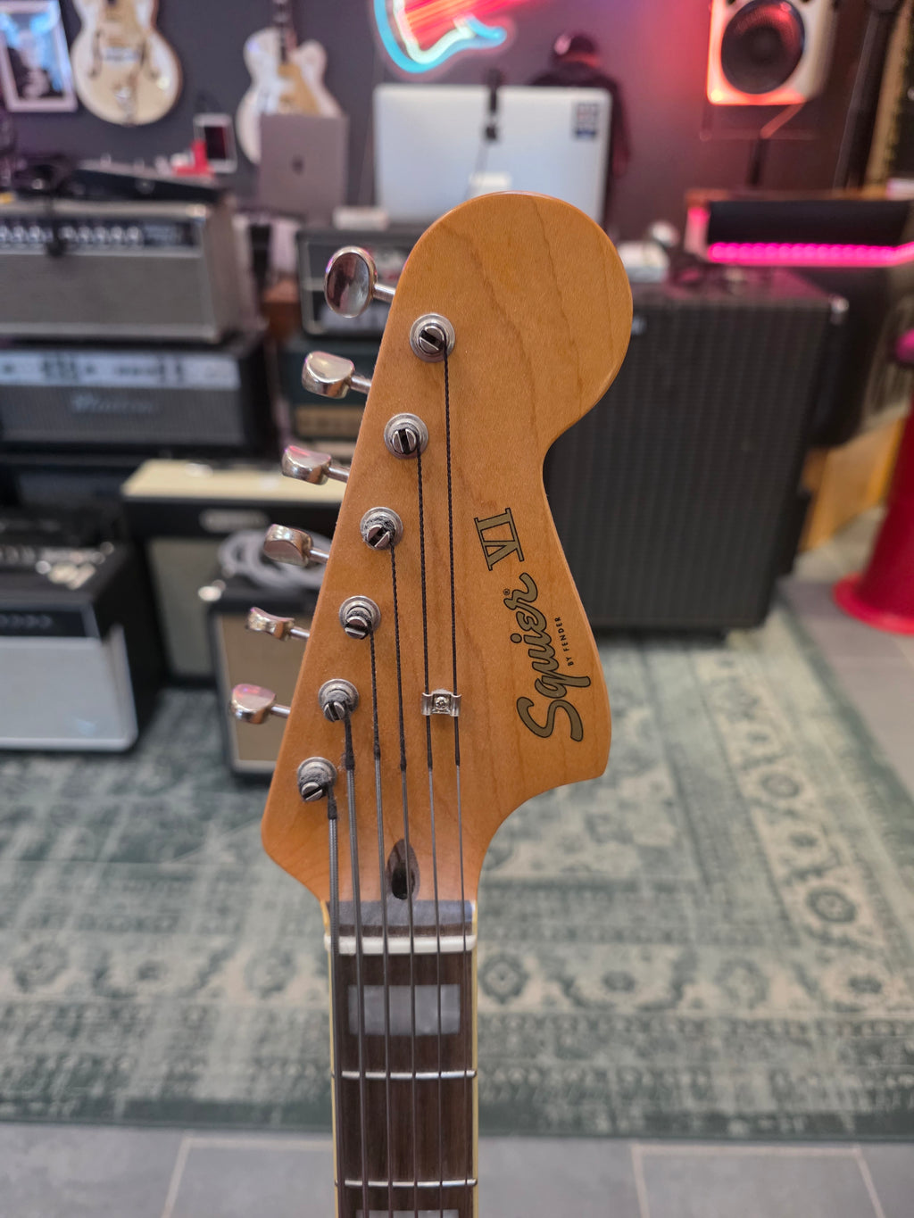Squier Classic Vibe Bass VI Black