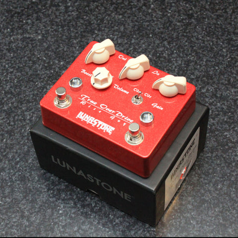 SOLD Lunastone Wise Guy overdrive with boost